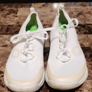 OOFOS White and Cream Men's Sneakers